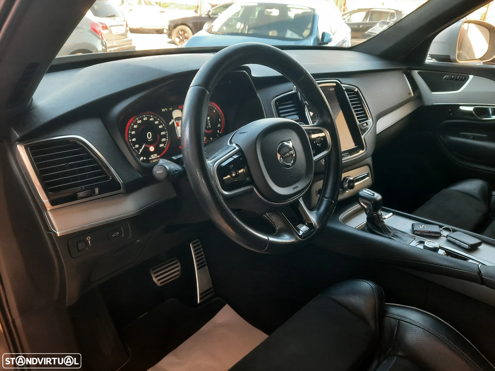 Volvo XC 90 2.0 D4 R-Design - 21