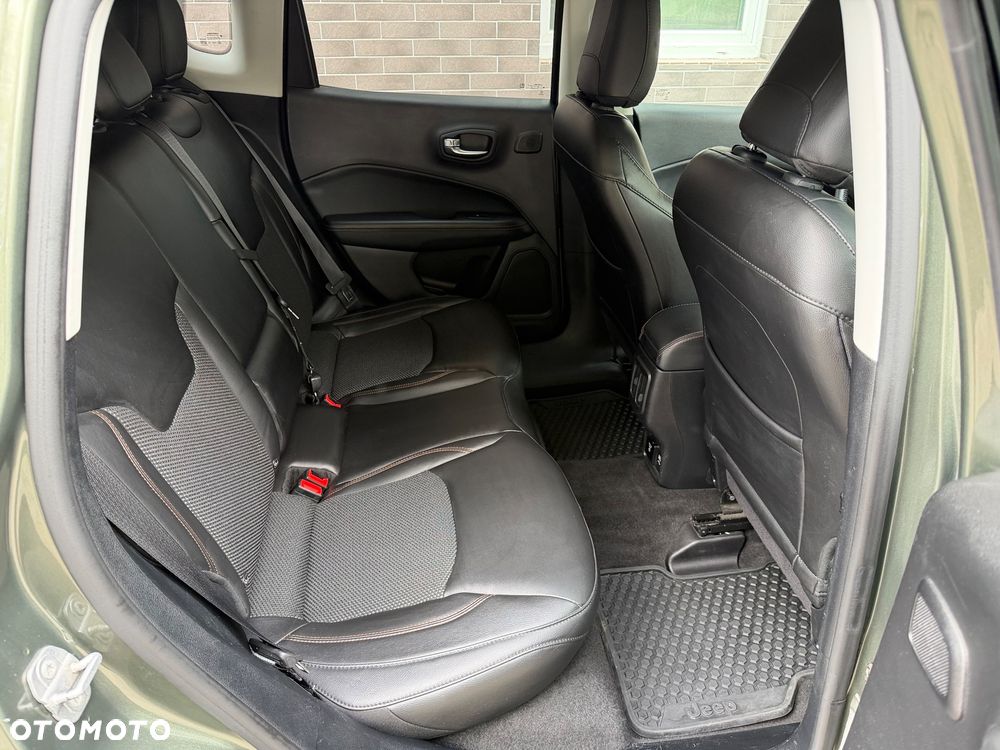 Jeep Compass 1.4 TMair Limited 4WD S&S - 38