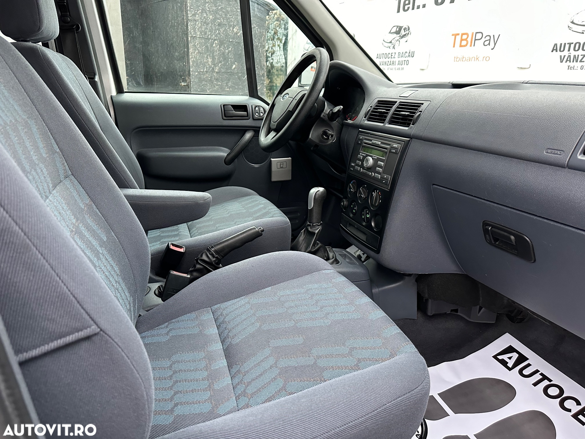Ford Tourneo Connect - 10