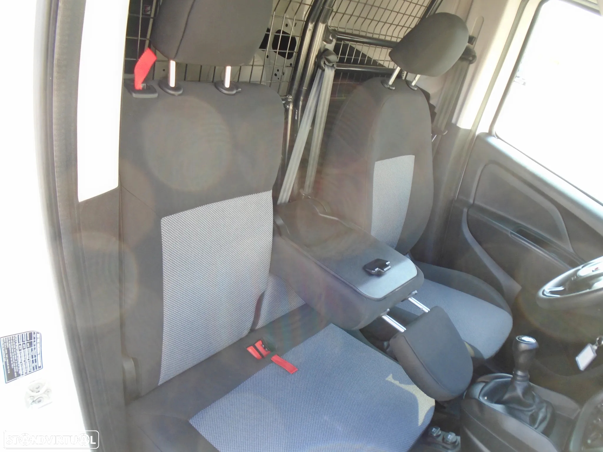 Fiat DOBLO 1.3 M-Jet 3 LUGARES 95 CV IVA DEDUTIVEL-NACIONAL - 12