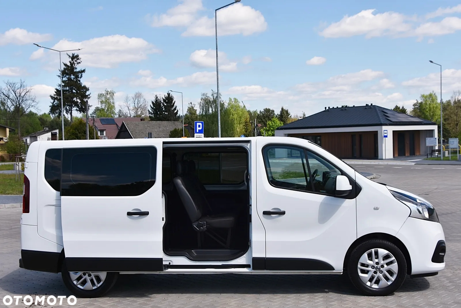 Nissan NV300 - 33
