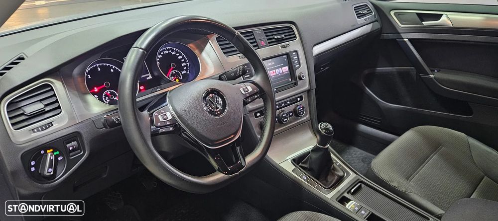 VW Golf 1.6 TDi BlueMotion Trendline - 8