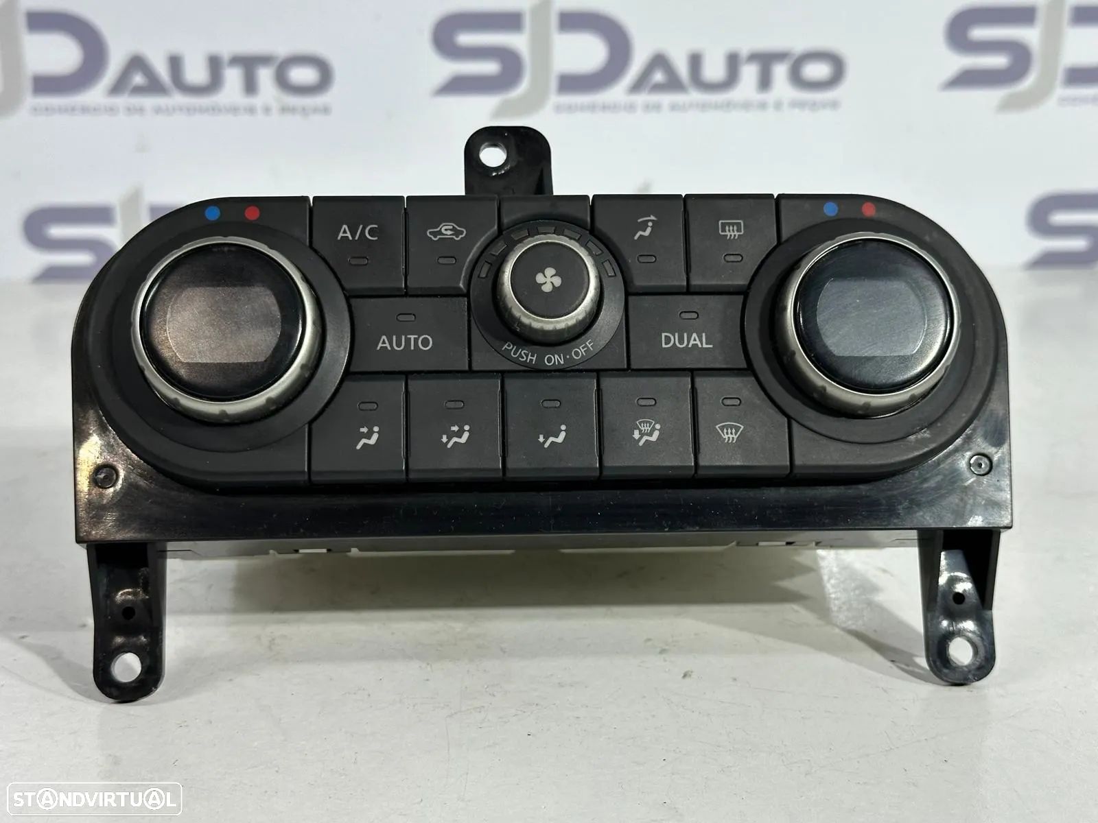 Climatronic / Comandos Ar Condicionado - Nissan Qashqai J10 (2013) - 1