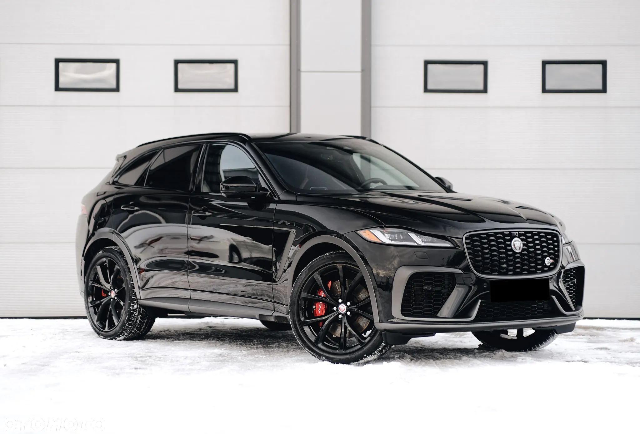 Jaguar F-Pace 5.0 V8 P550 AWD SVR - 1