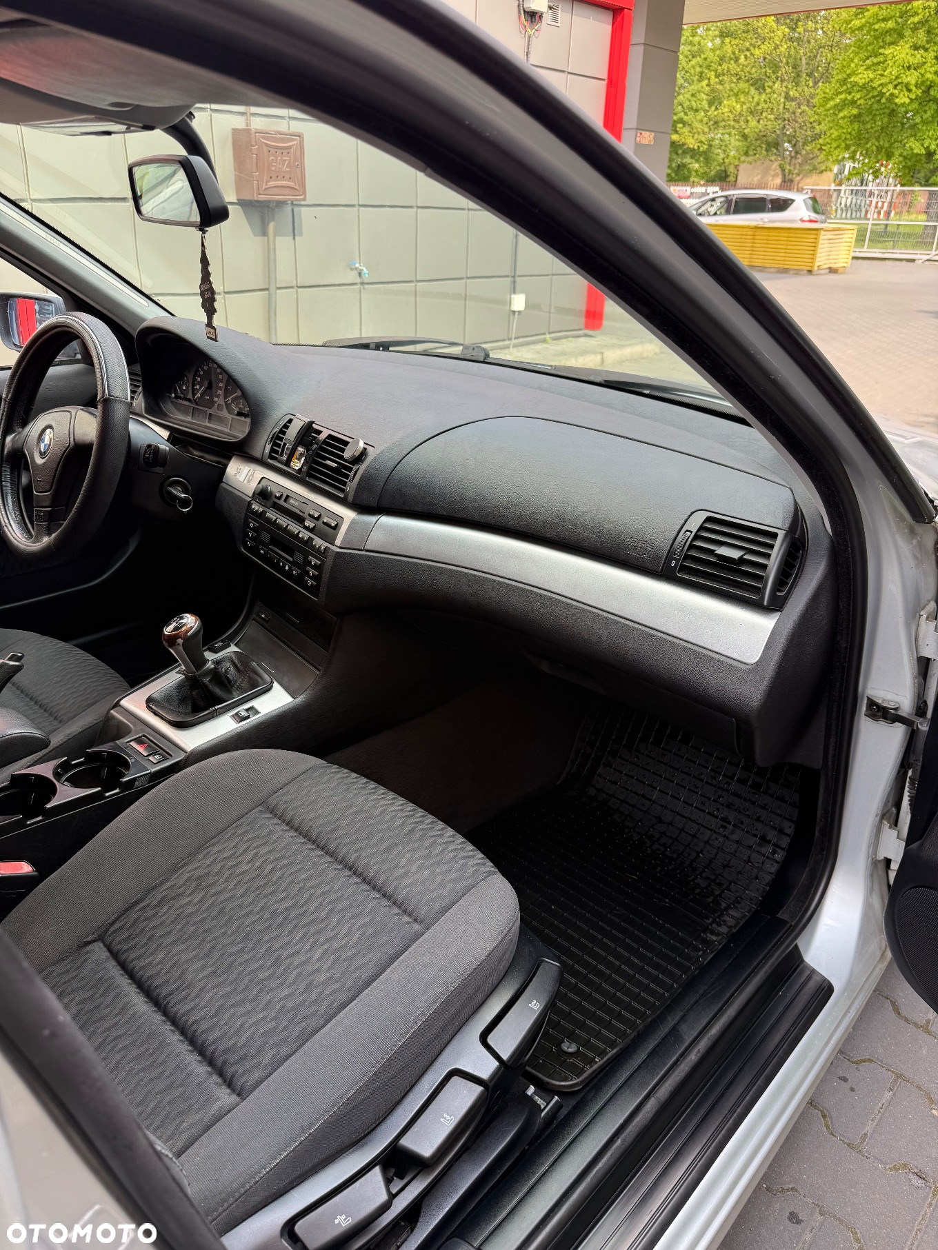 BMW Seria 3 318i - 6