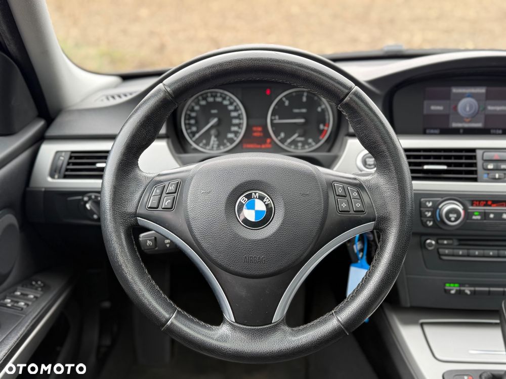 BMW Seria 3 320d DPF - 37