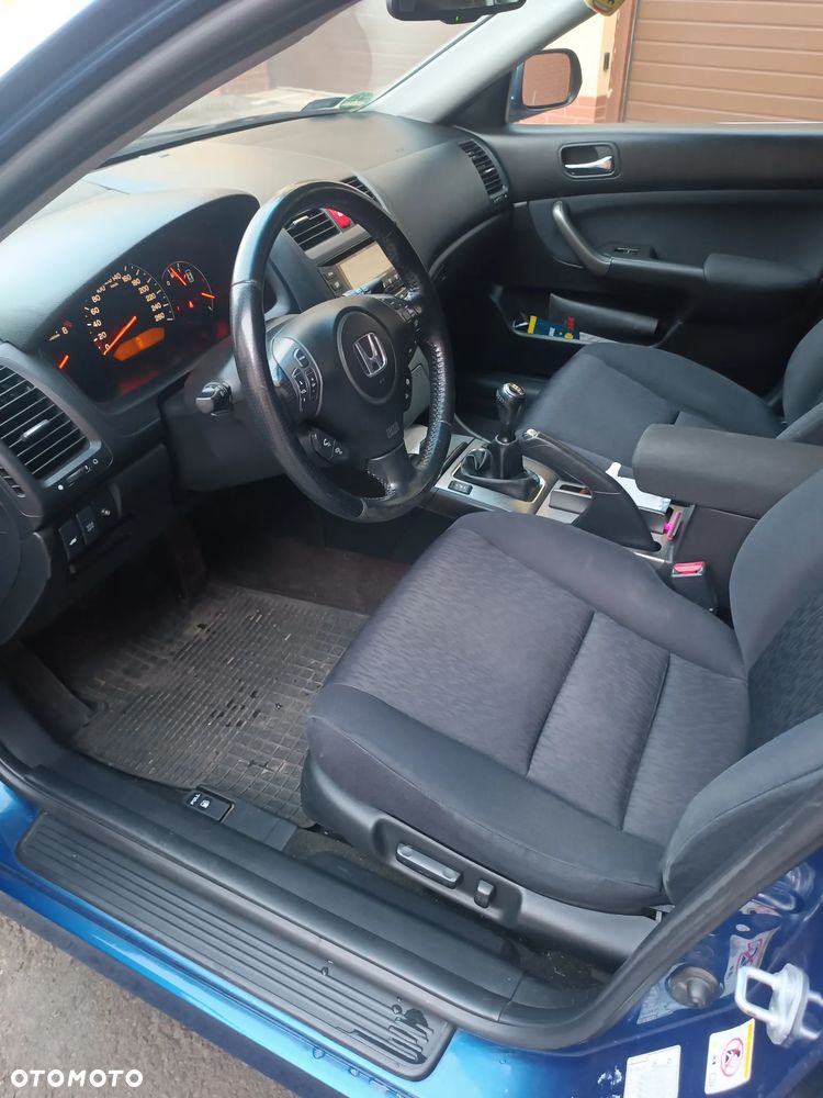Honda Accord 2.0 i Executive - 16