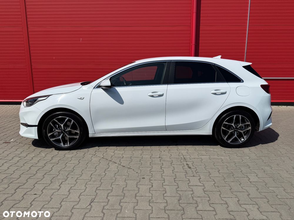 Kia Ceed - 10