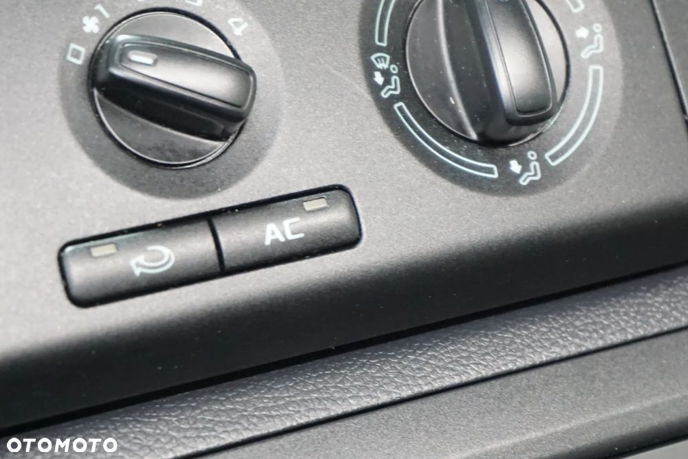 Skoda Roomster 1.2 12V HTP - 33