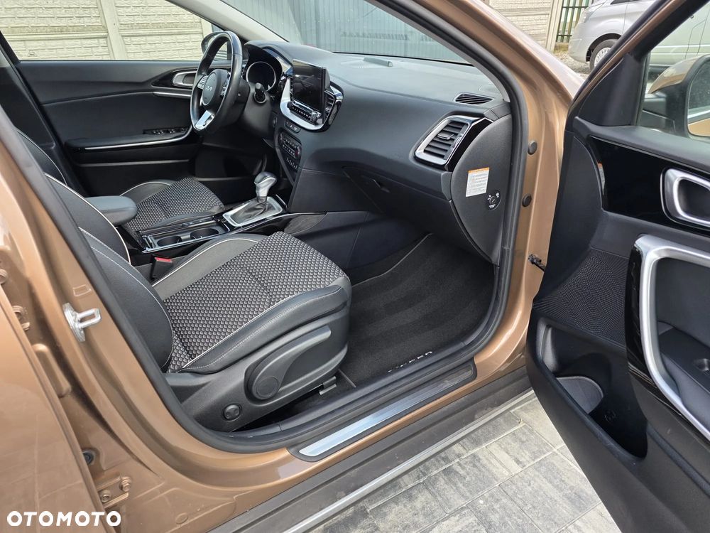 Kia XCeed 1.6 GDI PHEV L Business Line DCT - 12