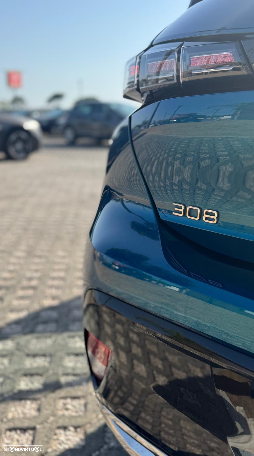 Peugeot 308 1.2 PureTech Allure Pack EAT8 - 11