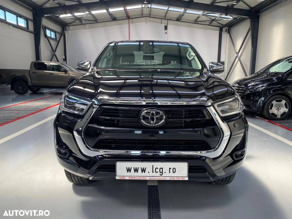 Toyota Hilux 2.8D 204CP 4x4 Double Cab AT MHEV Invincible - 9