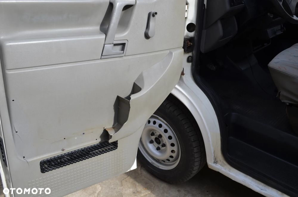 Volkswagen Transporter - 27