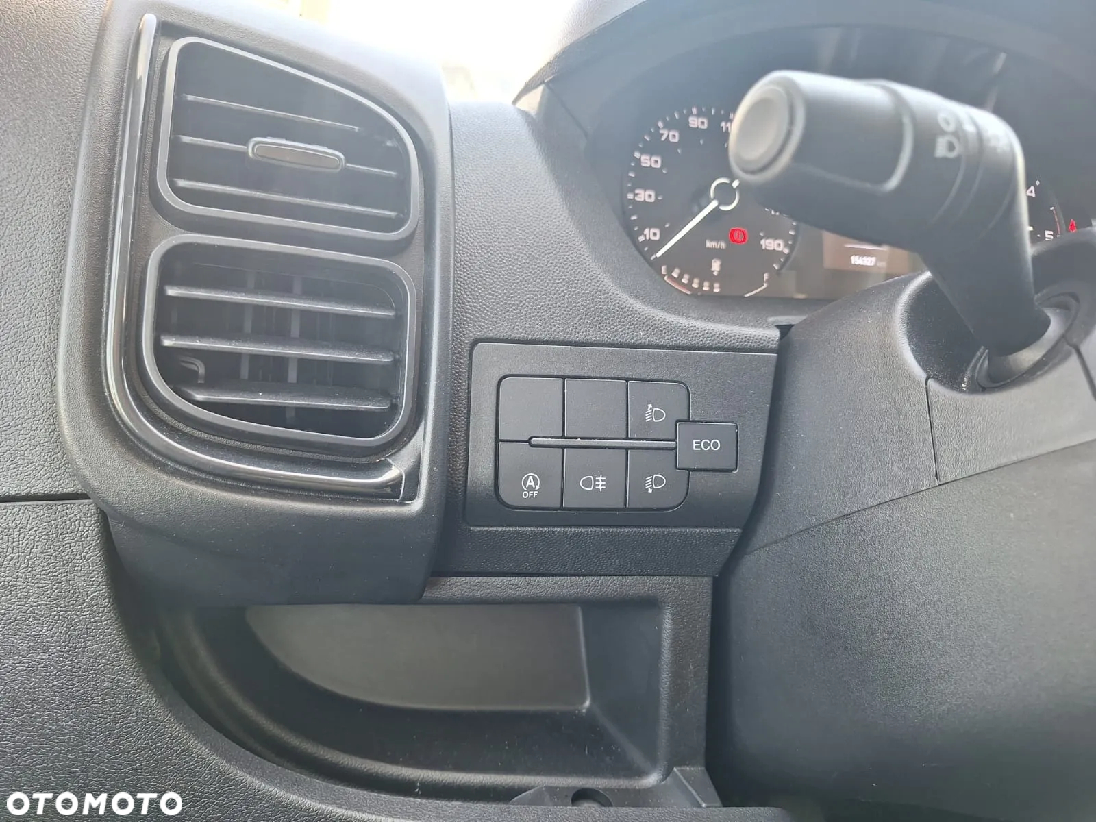 Fiat Ducato L2H2 izoterma wewnętrzna Zanotti 350 -20st grube ściany - 26