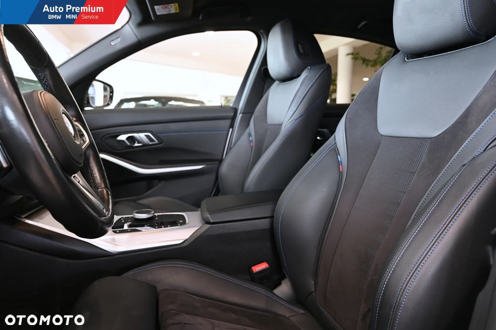 BMW Seria 3 320d xDrive mHEV - 11