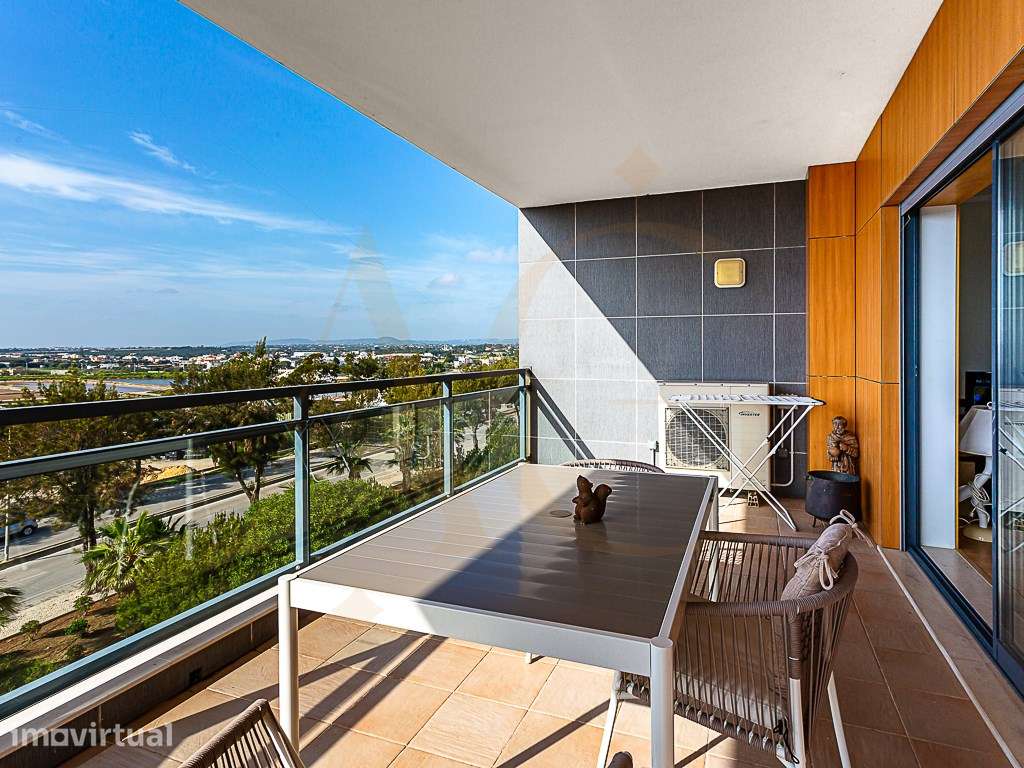 Apartamento T3 em Olhão com vistas incríveis e piscina comum - Grande imagem: 2/60