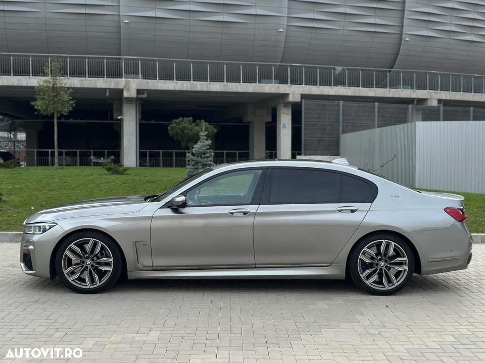BMW M7 M760Li xDrive V12 Excellence - 3