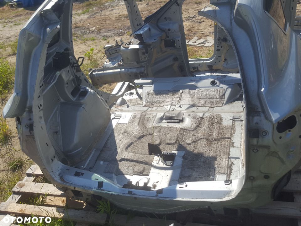 CWIARTKA SŁUPEK PRÓG PAS TYŁ BŁOTNIK TYŁ FORD KUGA MK1 08 Q8 - 3