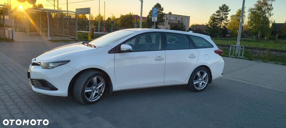 Toyota Auris 1.6 Active - 15