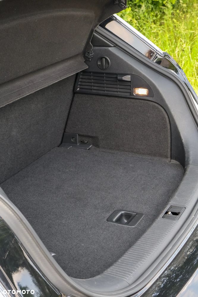 Audi A1 3-drzwiowe 1.6 TDI S line edition - 18