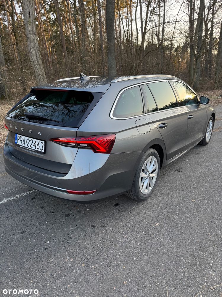 Skoda Octavia 2.0 TDI DSG Edition - 11