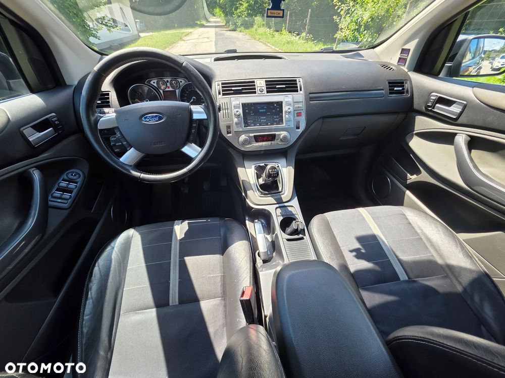 Ford Kuga - 9