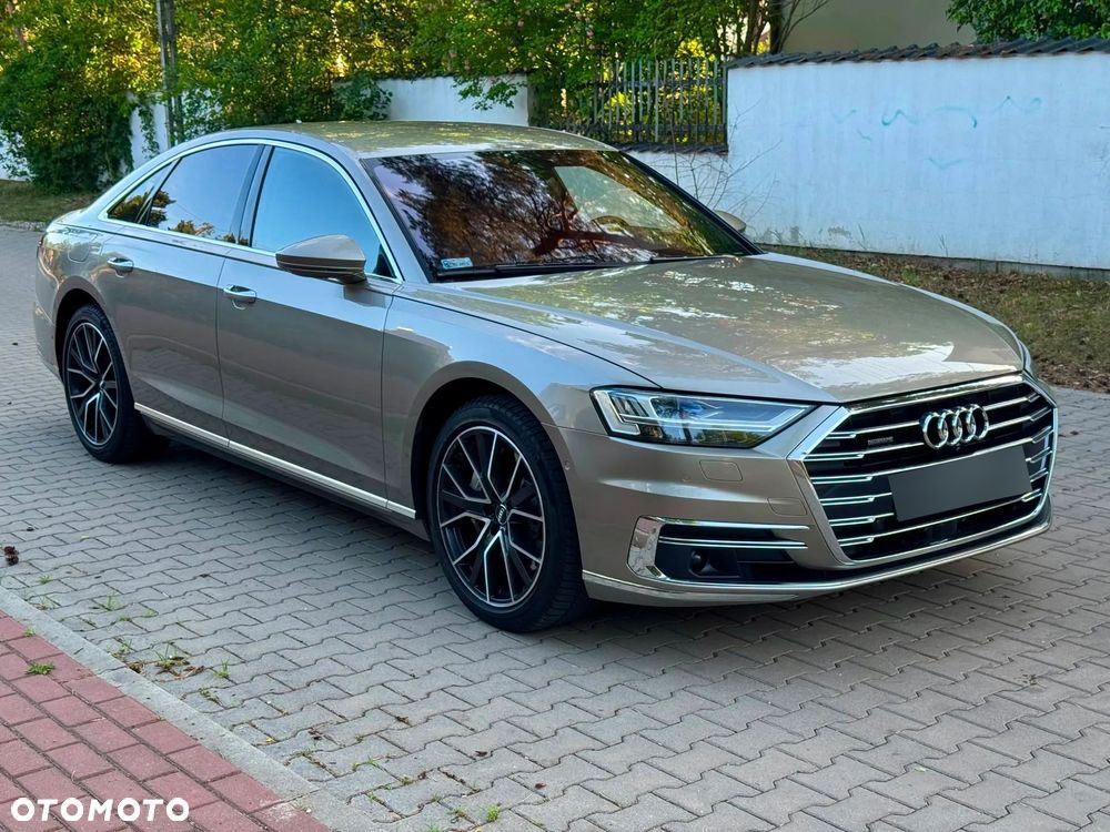 Audi A8 - 6
