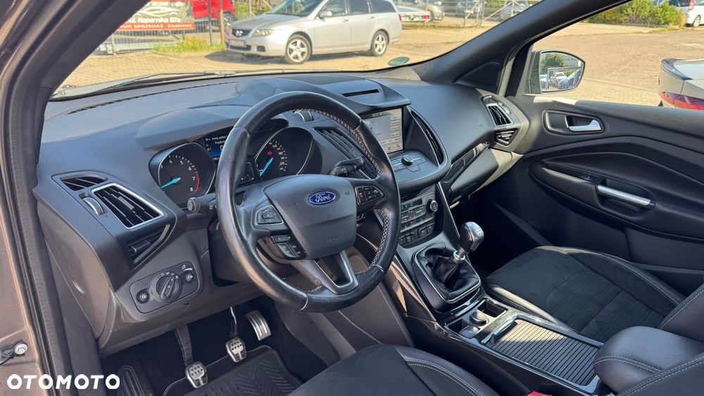 Ford Kuga 1.5 EcoBoost 2x4 ST-Line - 29