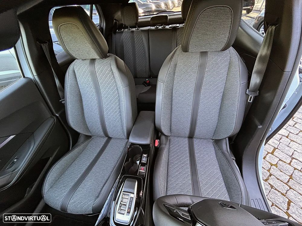 Peugeot e-2008 50 kWh Allure Pack - 30