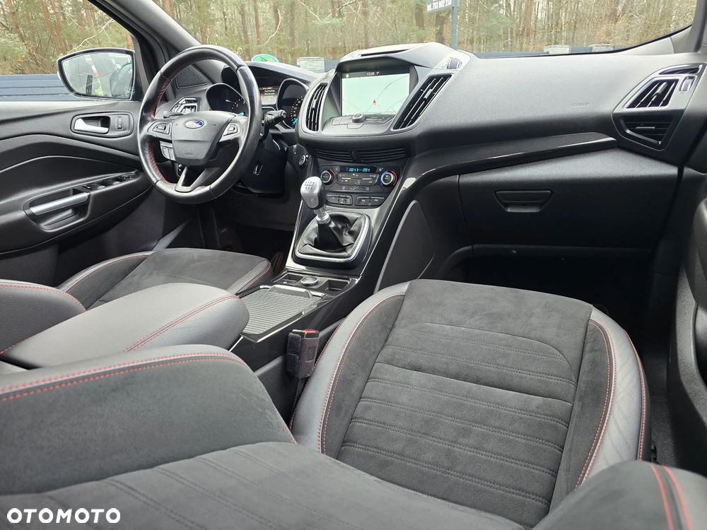 Ford Kuga 2.0 TDCi 4x2 ST-Line - 25