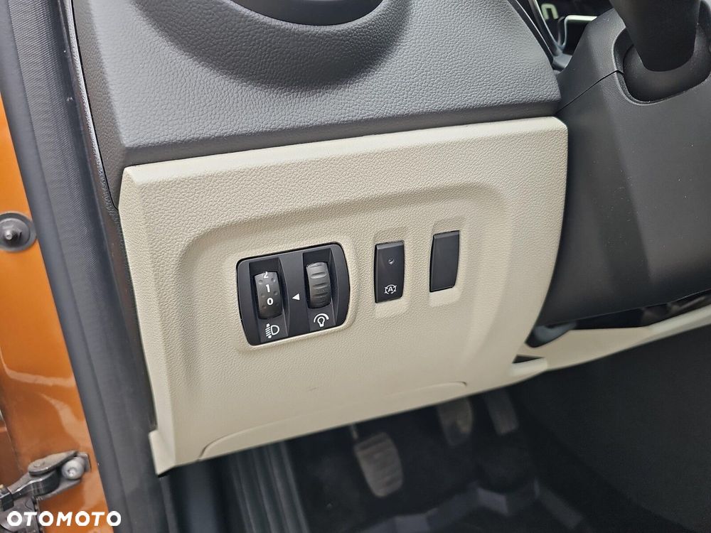 Renault Captur 1.2 Energy TCe Limited - 29