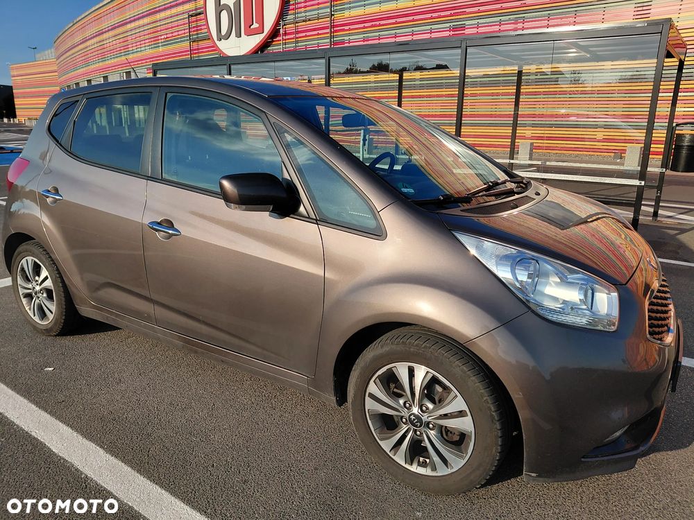 Kia Venga 2015 photo 2