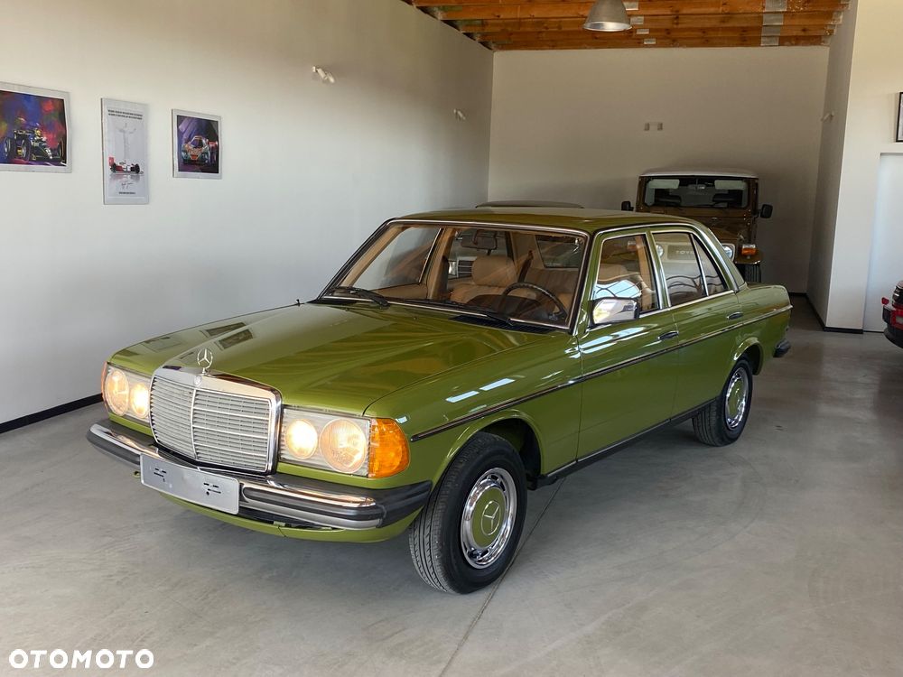 Mercedes-Benz W123 - 2
