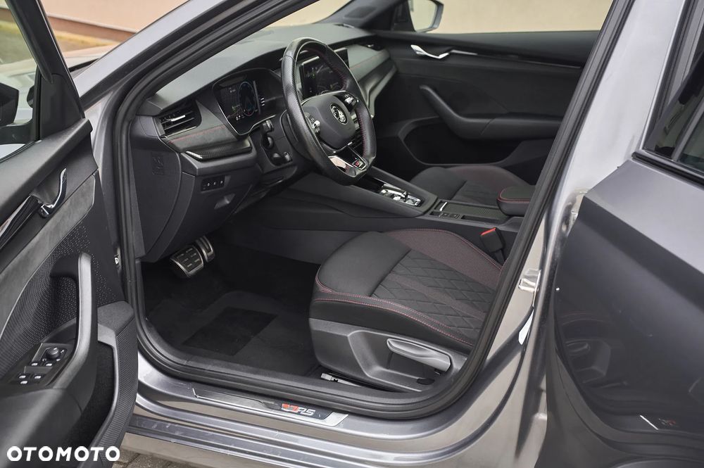 Skoda Octavia 2.0 TSI DSG RS Plus - 23