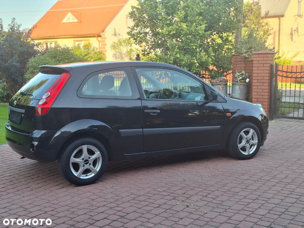 Ford Fiesta - 10