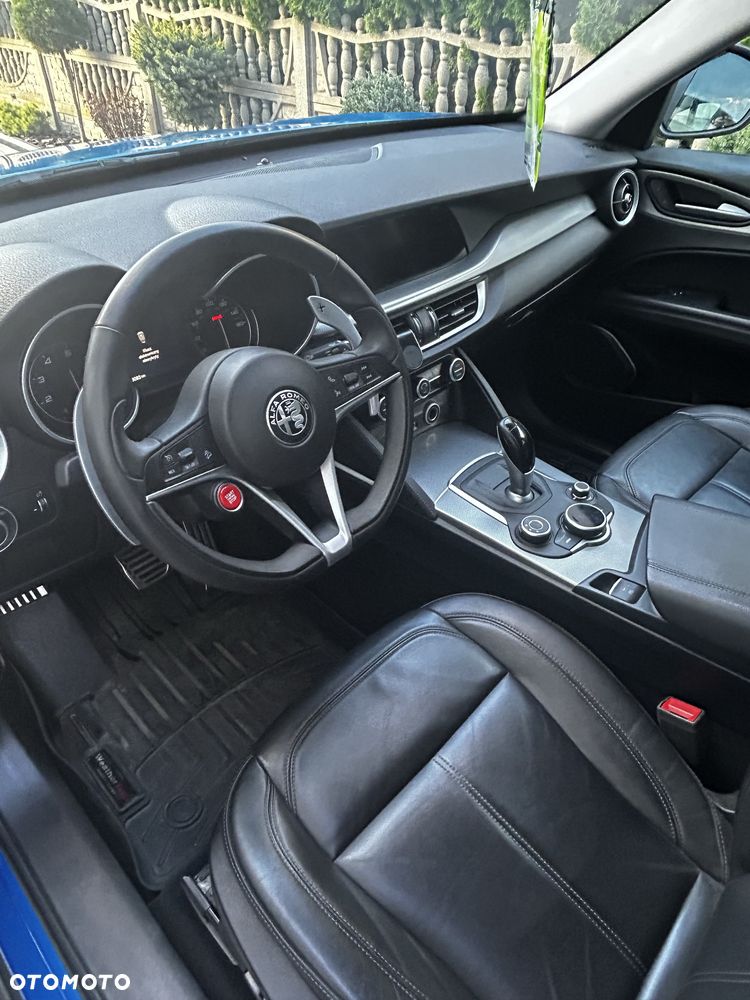 Alfa Romeo Stelvio - 6