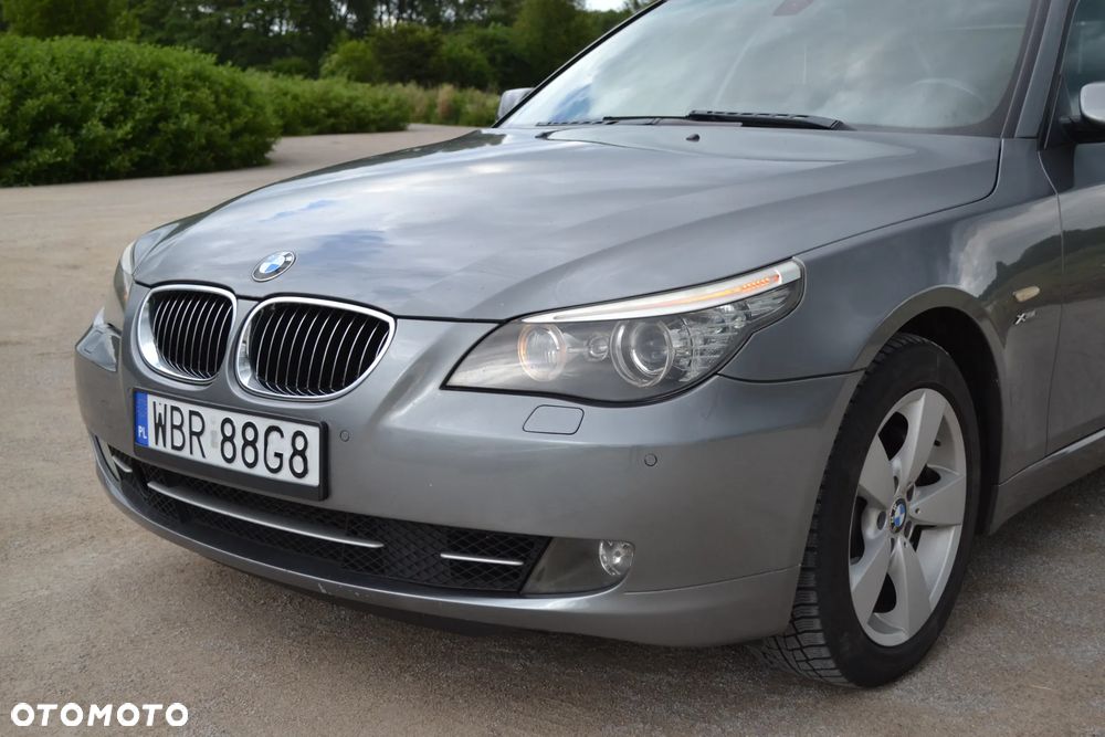BMW Seria 5 530i xDrive - 11