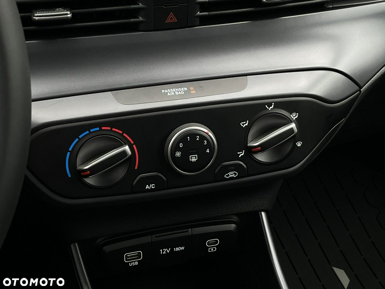 Hyundai i20 - 23