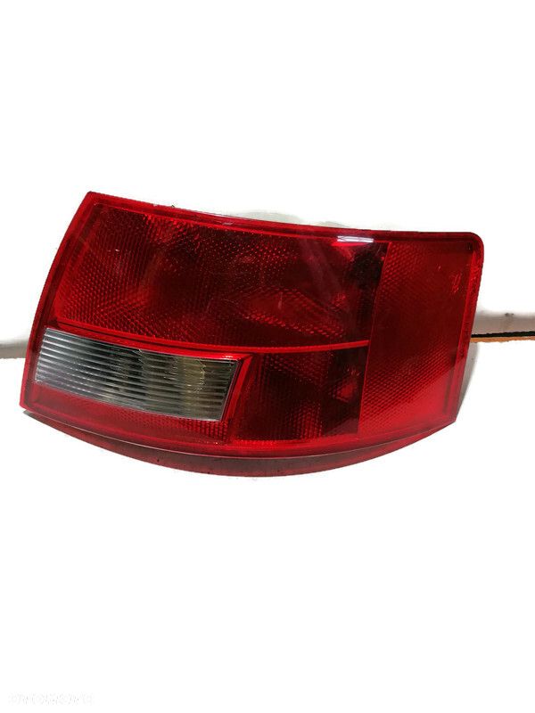 AUDI A4 B6 2000r-2006r LAMPA TYLNA PRAWA  UK - 1