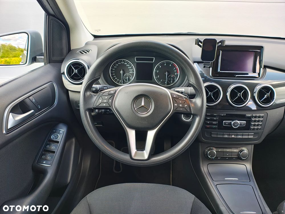 Mercedes-Benz Klasa B 180 (BlueEFFICIENCY) 7G-DCT - 13