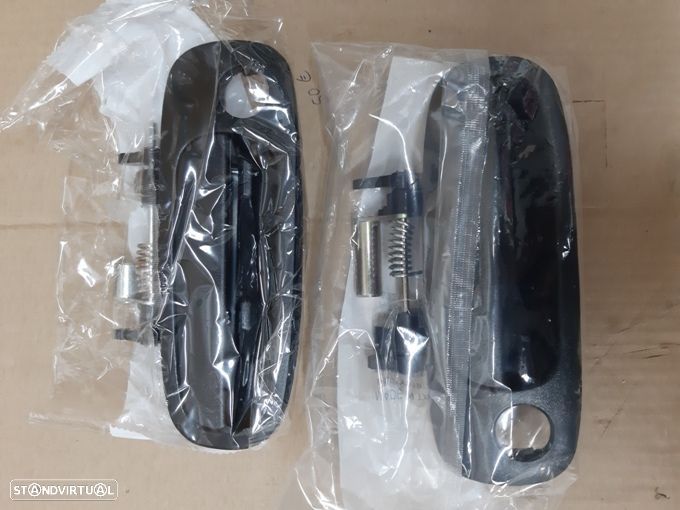 Puxador porta Toyota Corolla E11 1996-2002  NOVO - 2