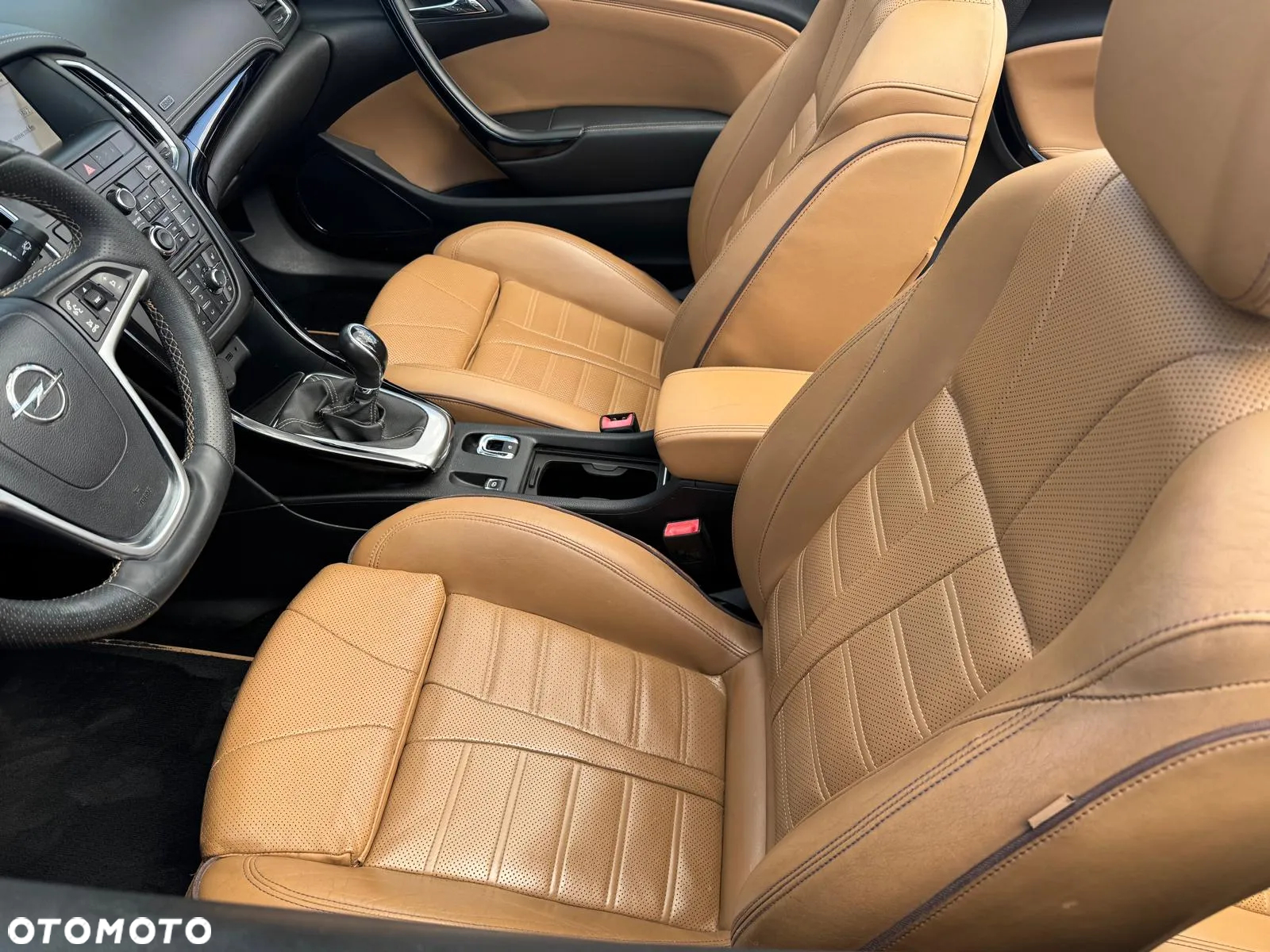 Opel Cascada 2.0 CDTI Cosmo S&S - 22
