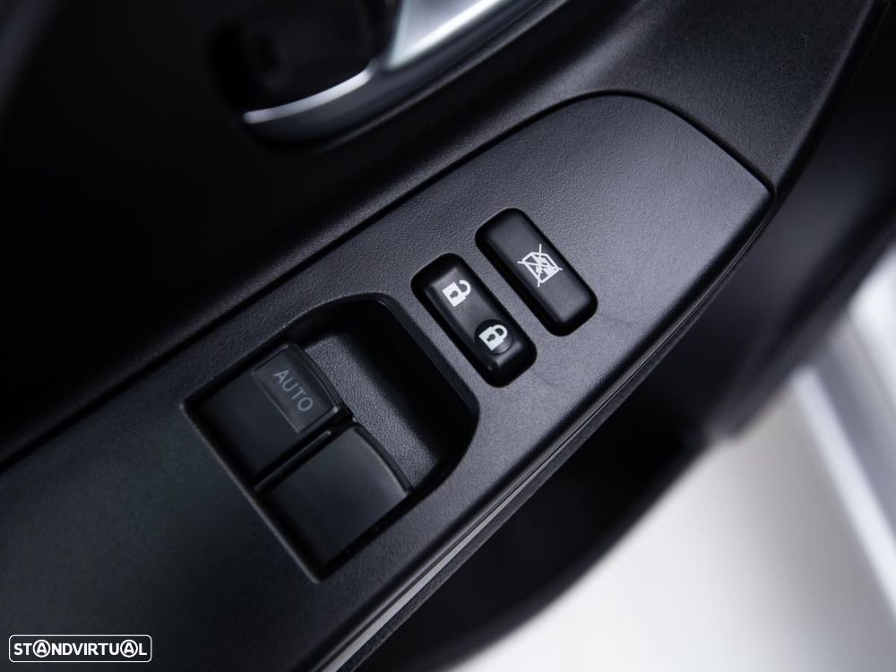 Toyota Yaris 1.0 VVT-i Comfort — fotografia 12