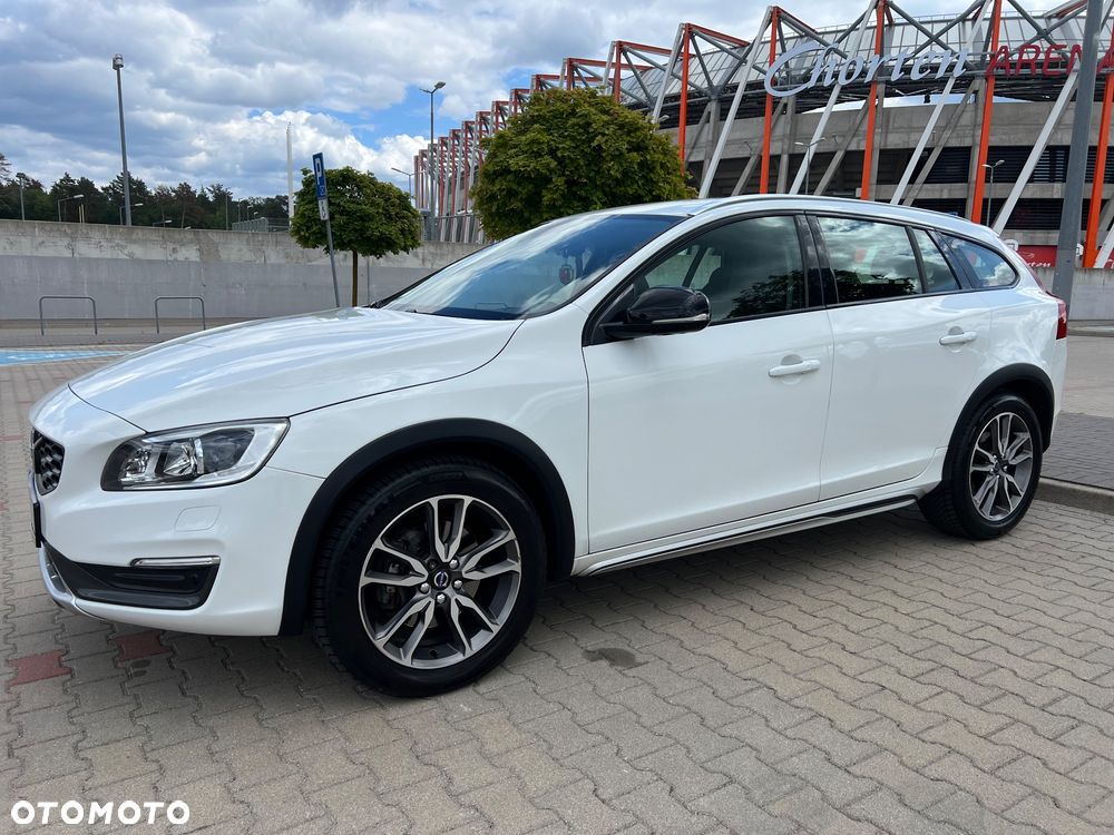 Volvo V60 Cross Country D4 AWD Summum - 17