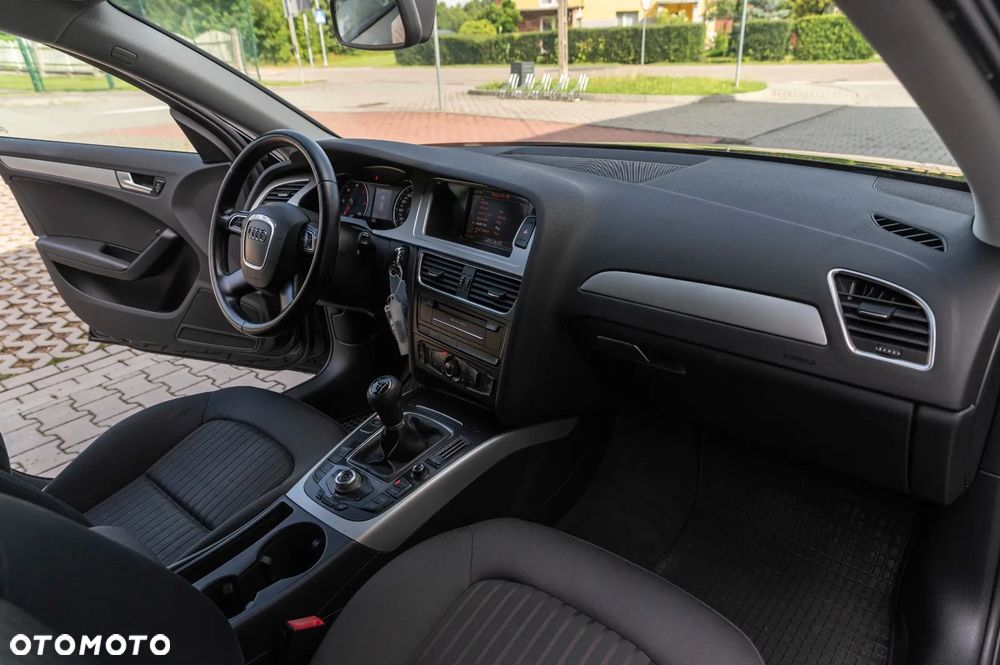 Audi A4 Avant 2.0 TDI S tronic - 31