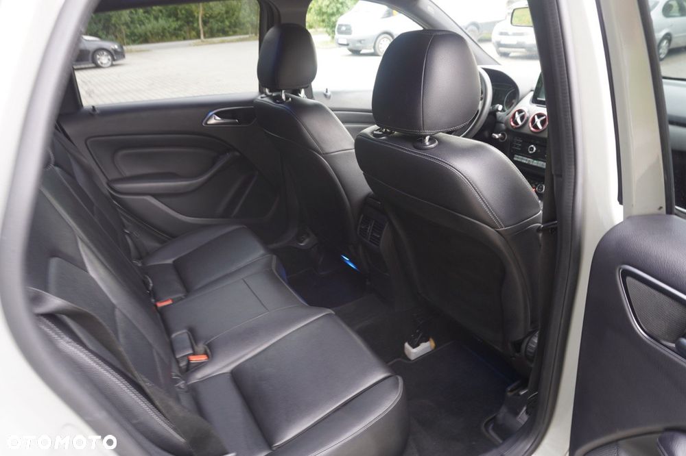 Mercedes-Benz Klasa B 180 (CDI) d 7G-DCT - 22