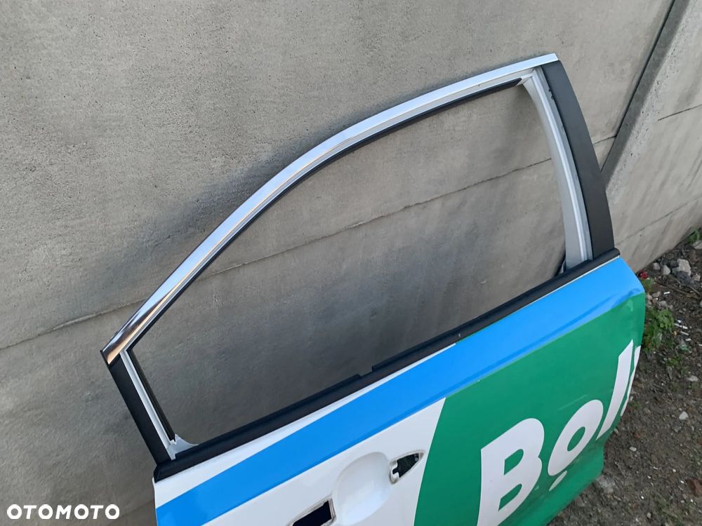 TOYOTA COROLLA E21 SEDAN 2019- DRZWI PRAWE TYŁ TYLNE LISTWA CHROM ZGARNIAJĄCA NAKŁADKA RAMKA - 2