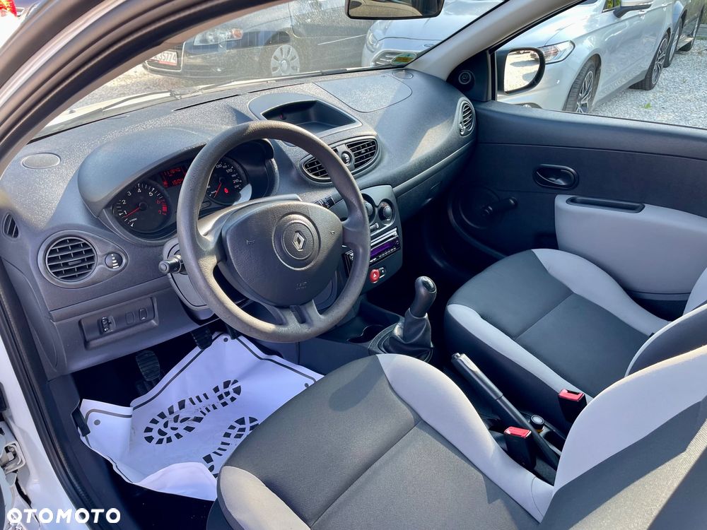 Renault Clio 1.2 16V Authentique - 4