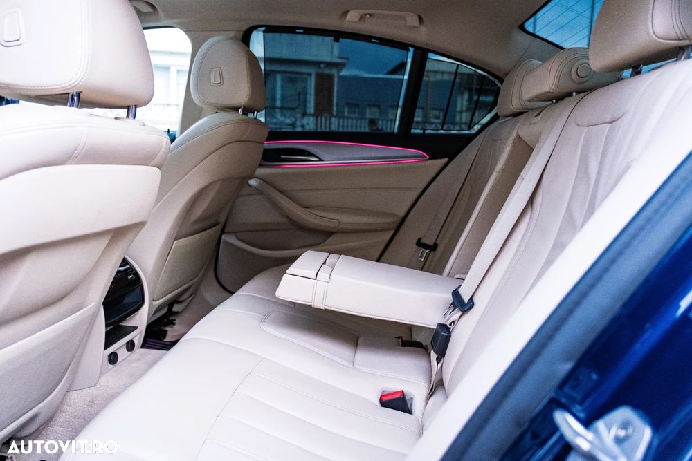 BMW Seria 5 520d Aut. Luxury Line - 17