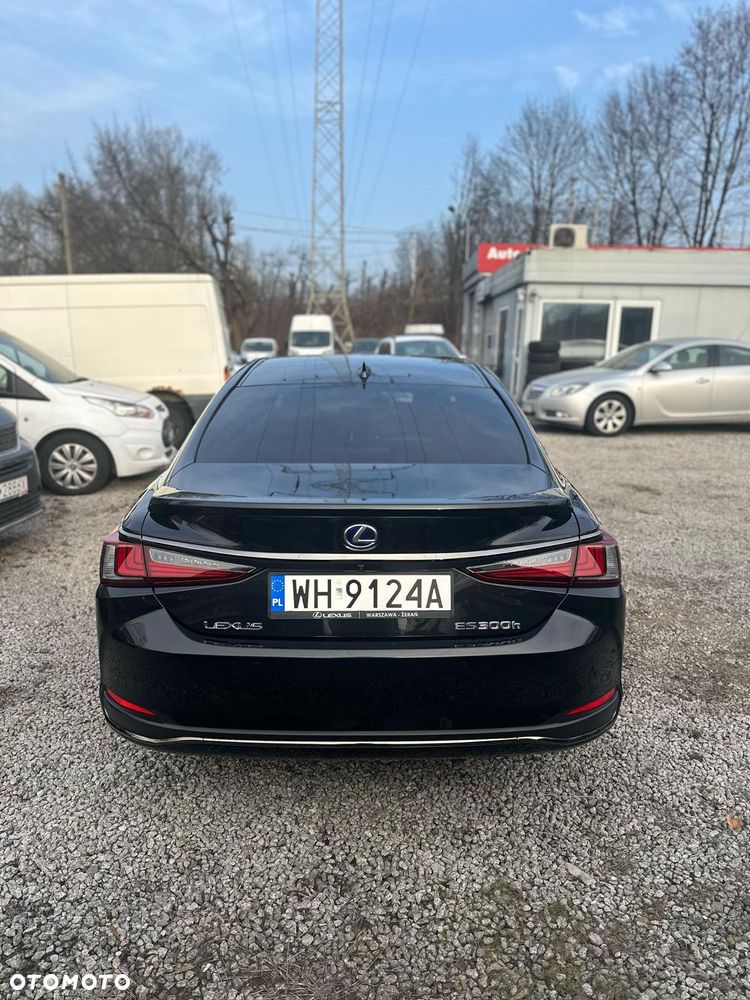 Lexus ES 300h F Sport Edition - 5